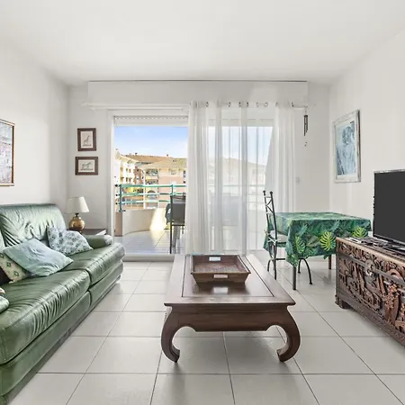 Un Air De Venise Фрежюс