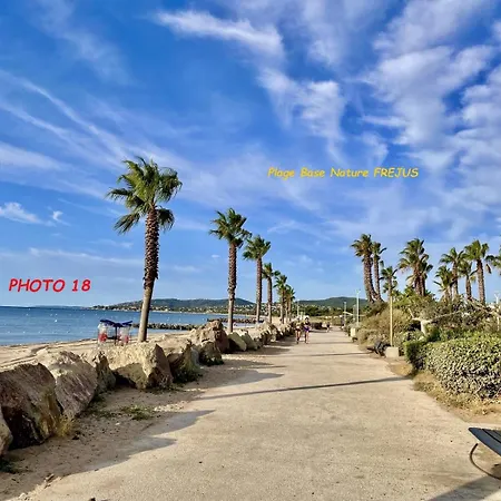 Un Air De Venise Фрежюс